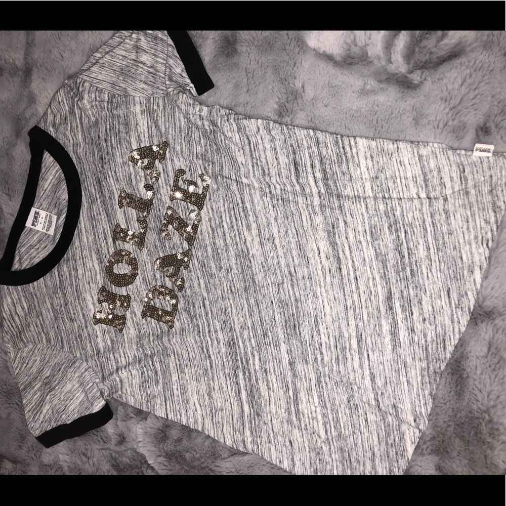 VS Pink Holla Daze shirt